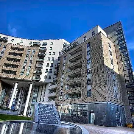 Gateway Serviced 4*