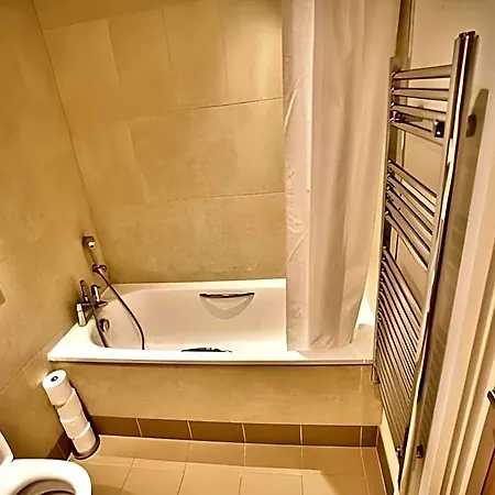 Gateway Serviced فندق