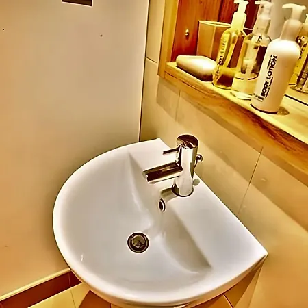 Gateway Serviced 4*